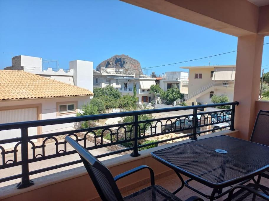 Sophie'S Sunny Spot 1 Apartment Yefira Екстериор снимка